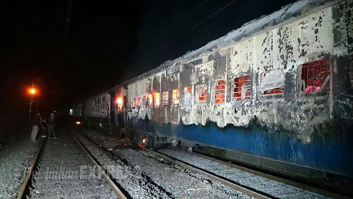 Lại cháy tàu lửa Ấn Độ, 9 người chết