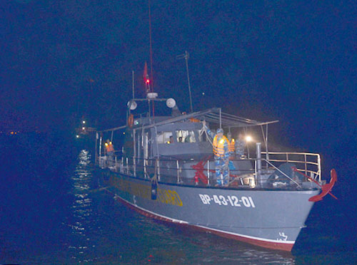 Cứu tàu cá cùng 6 ngư dân gặp nạn