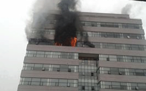 Cháy tòa nhà 11 tầng Đại học Ngoại thương 1