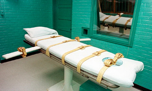 Các tiểu bang Mỹ đang xem xét quay lại dùng các phương pháp tử hình lâu đời, chẳng hạn như ghế điện, để thay thế cho cách tiêm thuốc độc vì thiếu thuốc - Ảnh minh họa Reuters