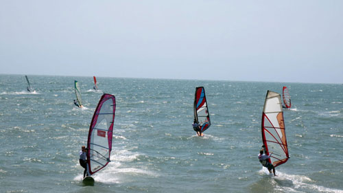 Thi lướt ván buồm quốc tế tại Bình Thuận