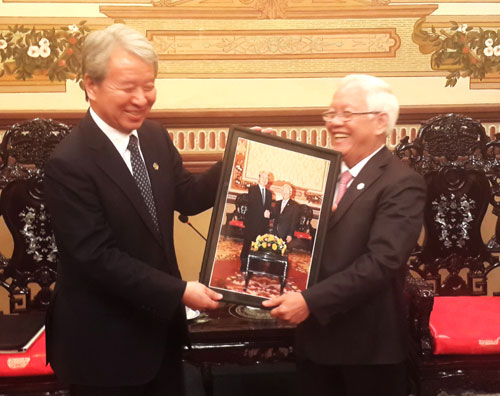 Chủ tịch UBND TP.HCM Lê Hoàng Quân tại buổi làm việc với ông Akihito Tanaka, Chủ tịch JICA (Nhật Bản) sáng nay 25.2 - Ảnh: Mai Vọng 