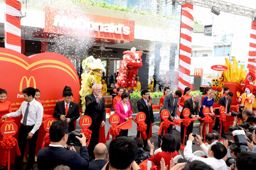Khánh thành nhà hàng McDonald’s đầu tiên tại Việt Nam