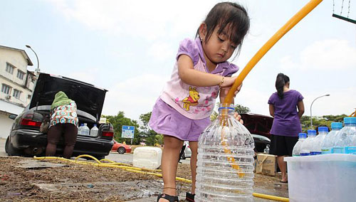Nắng hạn, Malaysia chia khẩu phần nước