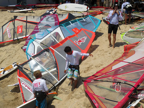 Tranh tài Lướt ván buồm quốc tế tại Bình Thuận 1