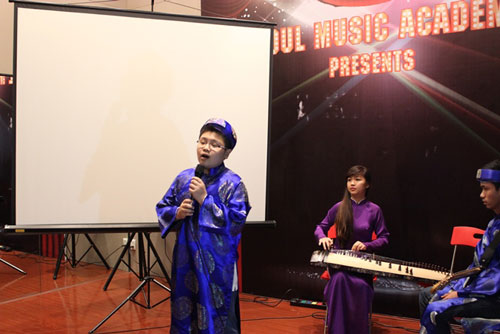 Thanh Bùi giới thiệu nhạc dân tộc Việt Nam đến sinh viên Mỹ 5