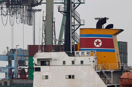 Tàu Triều Tiên chở vũ khí lậu được tự do rời Panama