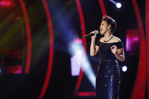 Ngân Hà chia tay đầy tiếc nuối sau khi cháy hết mình trên sân khấu Vietnam Idol với ca khúc “Người em đã yêu”