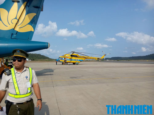 Trong sáng nay, chiếc trực thăng của Quân chủng Phòng không - không quân ở sân bay Phú Quốc sẽ bay ra khu vực tìm kiếm máy bay của Malaysia