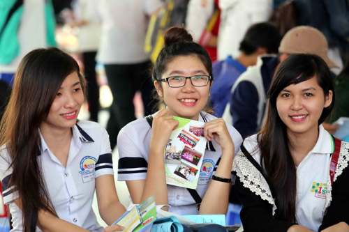 Học sinh tỉnh Ninh Thuận trong chương trình Tư vấn mùa thi 2014 của Báo Thanh Niên - Ảnh: Đào Ngọc Thạch