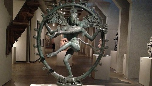 Bức tượng nữ thần Shiva Nataraja được trưng bày trong Bảo tàng nghệ thuật quốc gia Úc - Ảnh: NGA