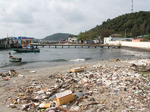 Báo động ô nhiễm tại cảng An Thới