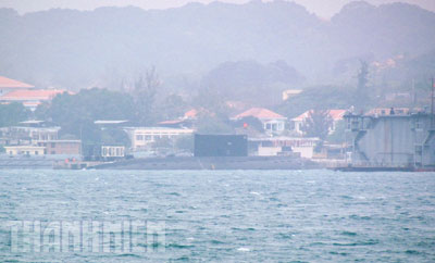 Tàu ngầm TP.Hồ Chí Minh vào quân cảng Cam Ranh 17