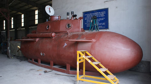 Tàu ngầm của doanh nhân “quê lúa” tiếp tục thử nghiệm ở hồ 1