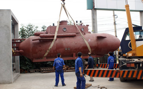 Tàu ngầm của doanh nhân “quê lúa” tiếp tục thử nghiệm ở hồ 7