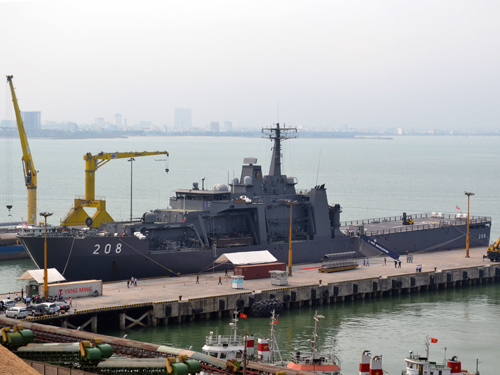 tàu hải quân singapore - ảnh nguyễn tú