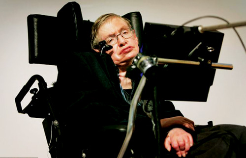 Stephen Hawking là một trong số ít người nói được dù không thể phát ra âm thanh trên thực tế  - Ảnh: Getty