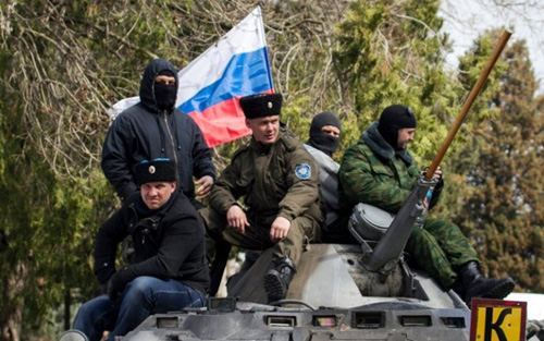 Các binh sĩ Nga tại Crimea - Ảnh: Reuters