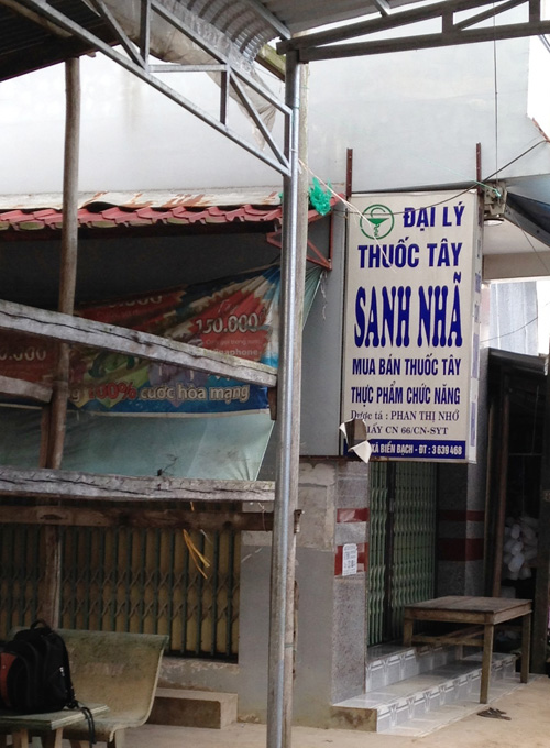 Tiệm thuốc tây kiêm phòng mạch y sĩ Sanh 
