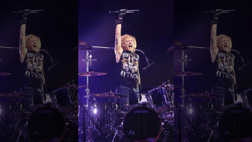 Tay trống James Kottak của nhóm nhạc Đức Scorpions - Ảnh: Reuters