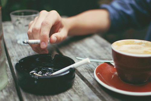 Cà phê và thuốc lá 