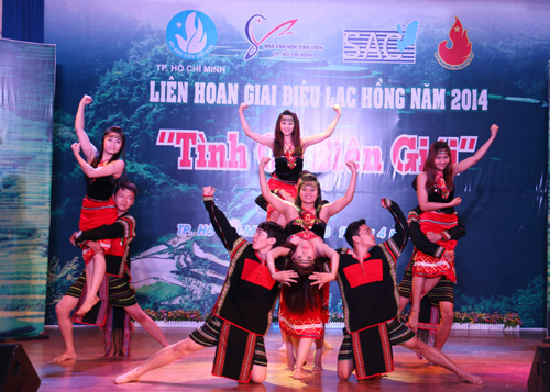 Khai mạc Liên hoan giai điệu Lạc Hồng