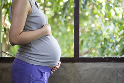 Người mang thai cần có chế độ ăn uống, nghỉ ngơi hợp lý để được khỏe mạnh - Ảnh: Shutterstock