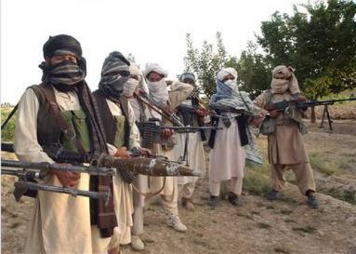 Các tay súng Taliban ở Pakistan - Ảnh: Reuters