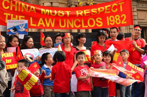 Du học sinh và kiều bào tại Sydney biểu tình phản đối Trung Quốc  12
