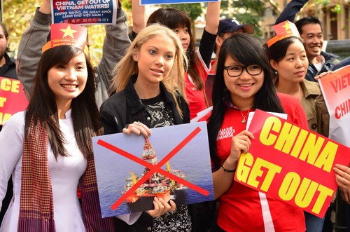 Du học sinh và kiều bào tại Sydney biểu tình phản đối Trung Quốc  14