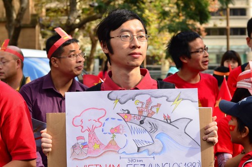 Du học sinh và kiều bào tại Sydney biểu tình phản đối Trung Quốc  23