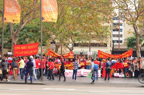 Du học sinh và kiều bào tại Sydney biểu tình phản đối Trung Quốc  5