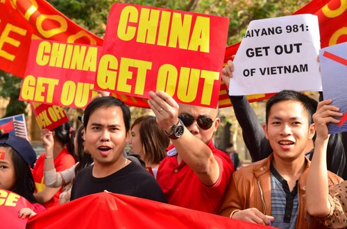 Du học sinh và kiều bào tại Sydney biểu tình phản đối Trung Quốc  9