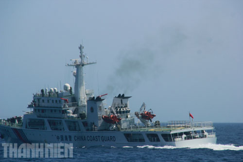 Cận cảnh tàu TQ rượt đuổi tàu cảnh sát biển VN 5