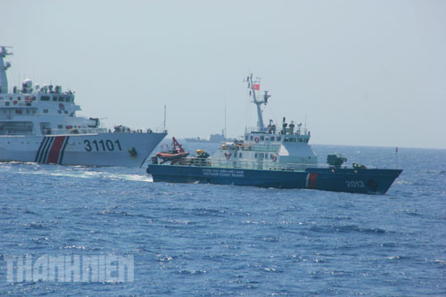 Cận cảnh tàu TQ rượt đuổi tàu cảnh sát biển VN 8