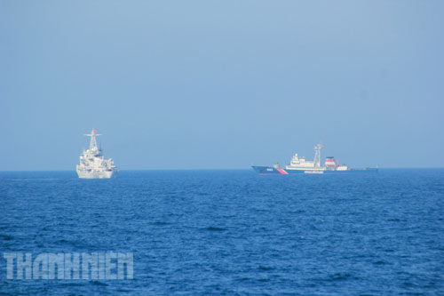Cận cảnh tàu TQ rượt đuổi tàu cảnh sát biển VN 10