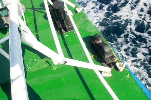 Sửa chữa tàu cảnh sát biển 2013 do bị tàu TQ đâm thẳng 5