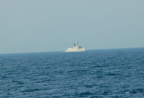 Tiếp cận giàn khoan Hải Dương 981: Tàu chiến Trung Quốc xâm nhập vào đội hình tuần tra của cảnh sát biển 1