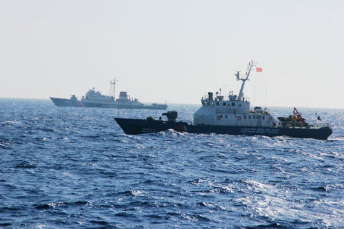 Tiếp cận giàn khoan Hải Dương 981: Tàu chiến Trung Quốc xâm nhập vào đội hình tuần tra của cảnh sát biển 11