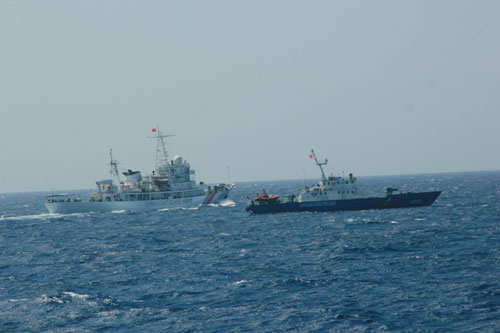 Tiếp cận giàn khoan Hải Dương 981: Tàu chiến Trung Quốc xâm nhập vào đội hình tuần tra của cảnh sát biển 12
