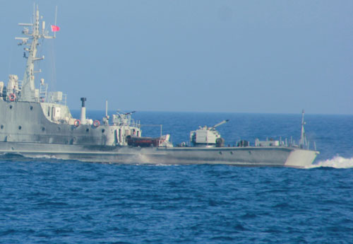 Tiếp cận giàn khoan Hải Dương 981: Tàu chiến Trung Quốc xâm nhập vào đội hình tuần tra của cảnh sát biển 7