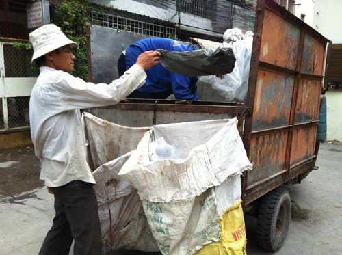 Công nhân vệ sinh trên địa bàn TP.HCM đã hết bị “treo” lương