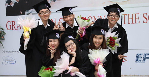 Lễ tốt nghiệp 2013 của học sinh Trường Quốc tế Á Châu