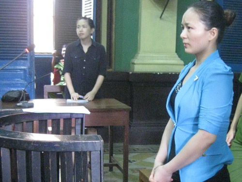 Cô gái Trung quốc hầu tòa vì vận chuyển gần 2kg ma túy