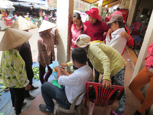 Vỡ hụi hàng chục tỉ đồng, tiểu thương hoang mang