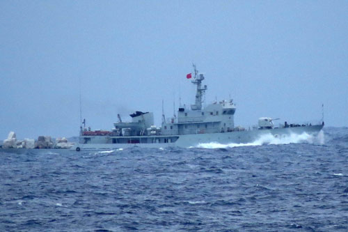 Hoàng Sa ngày 18.6: Thêm 2 tàu quét mìn Trung Quốc ở giàn khoan Hải Dương - 981 5