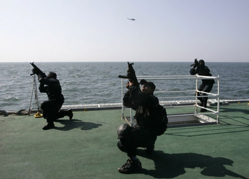 Hải quân Malaysia đánh bật hải tặc tấn công tàu dầu ở biển Đông