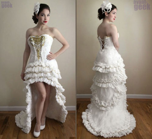 Váy cưới làm từ giấy vệ sinh