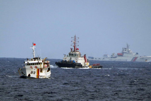 Trung Quốc ồ ạt tăng tàu bảo vệ giàn khoan