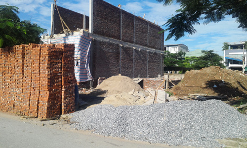 Công trình  xây dựng trái phép tại đất làng nghề - Ảnh: Hà An 